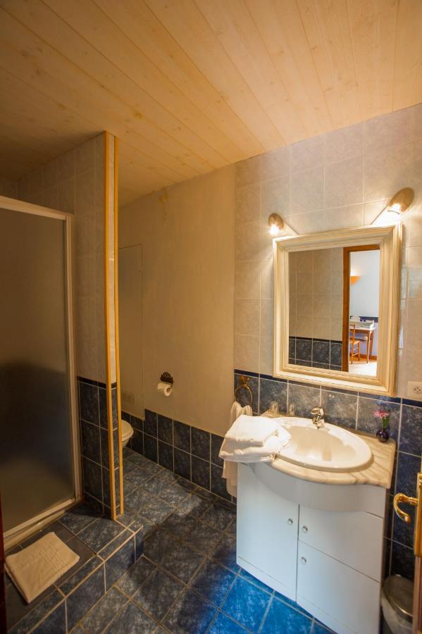 Chez Annie Et Jean Michel Bagatelle Chambres D Hotes Шатоньоф Екстериор снимка